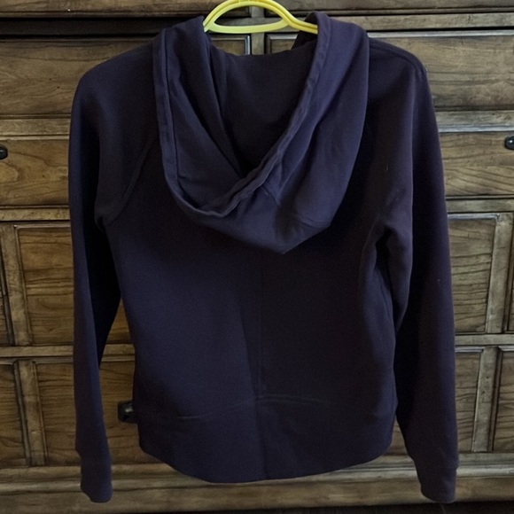 Lululemon Catch a Moment Pullover - Picture 2 of 3